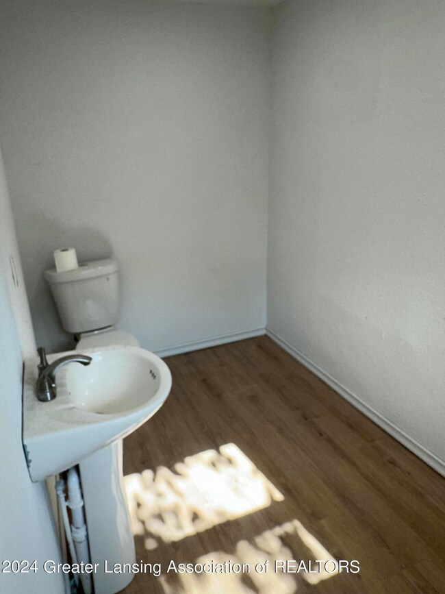 717 N Pine St, Lansing, MI 48906 - photo 5