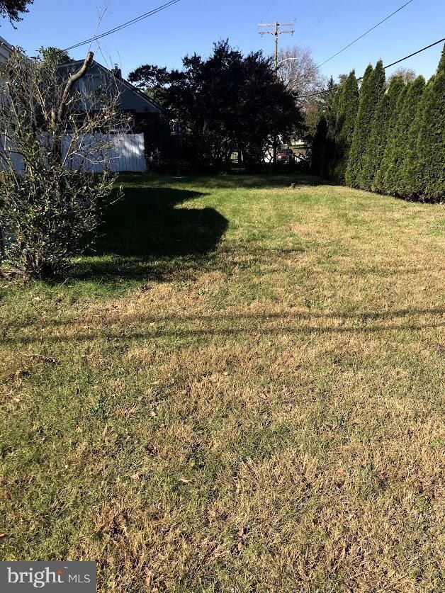 8442 Bay Dr, Pasadena, MD 21122 - photo 3