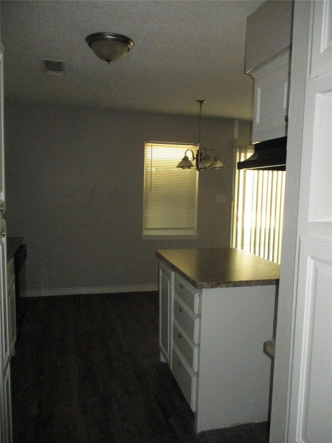 1107 Dora St, Bedford, TX 76022 - photo 4