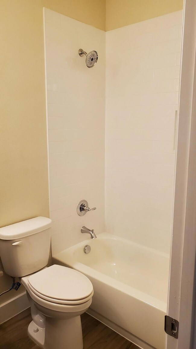 719 E 5th St, Bonham, TX 75418 - photo 5