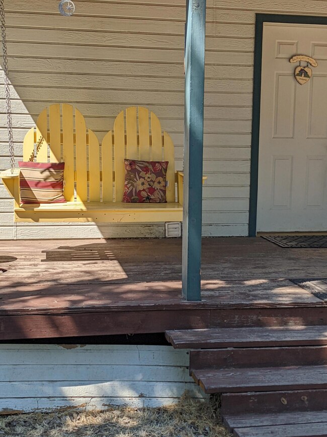 3339 Crest St, Klamath Falls, OR 97603 - photo 5