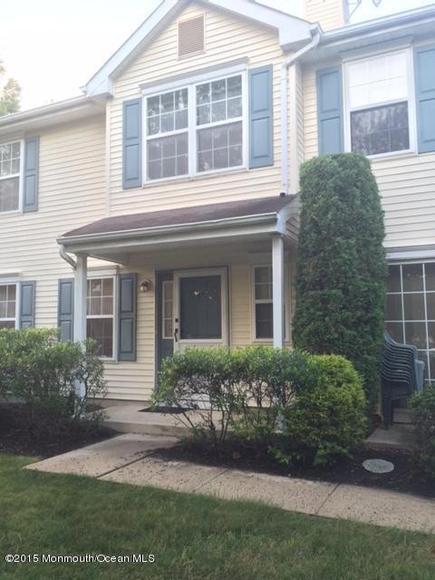 881 Crimson Ct, Morganville, NJ 07751 - photo 3