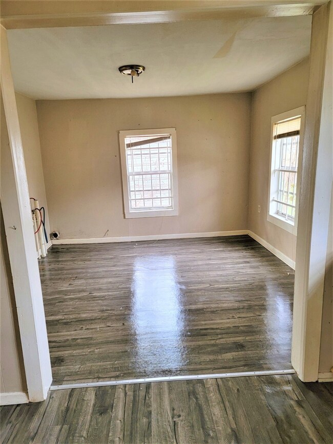 8333 Lanewood Dr, Houston, TX 77016 - photo 5