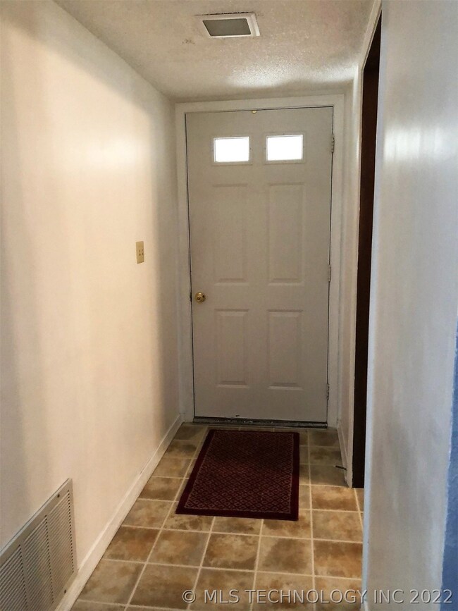 903 S Florence Ave, Claremore, OK 74017 - photo 5