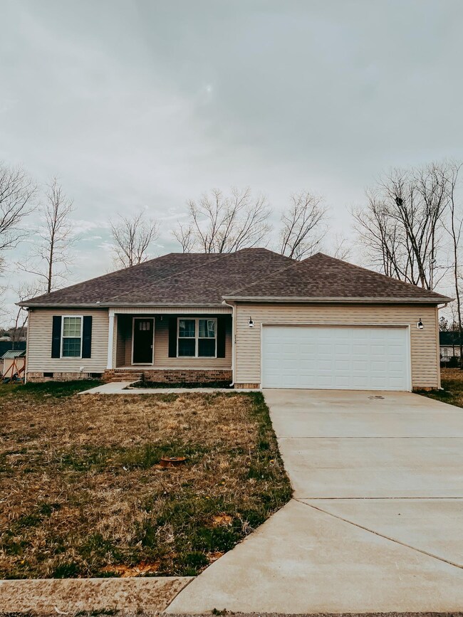 118 Doak St, Shelbyville, TN 37160 - photo 2