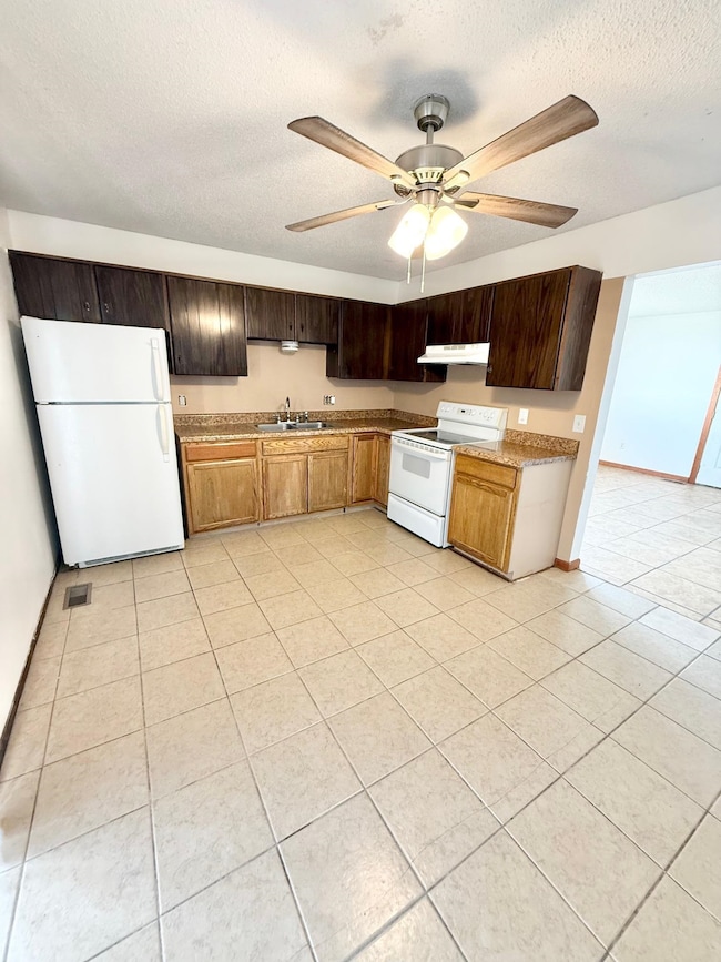 3024 W 27th St S, Wichita, KS 67217 - photo 4