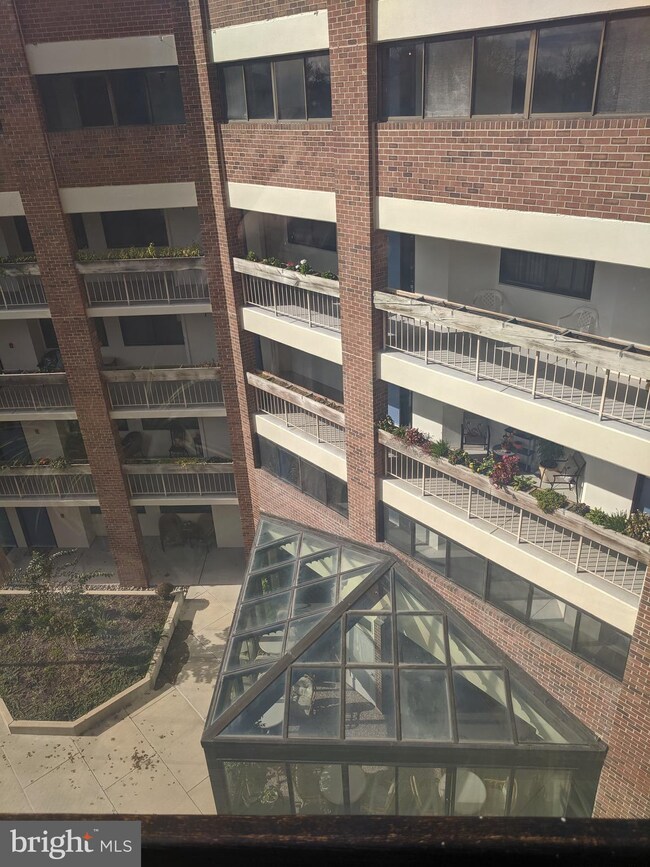 Thoreau Place Condominiums unit 519, Reston, VA 20191 - photo 2