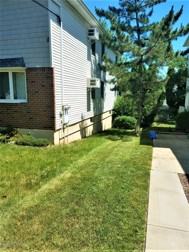 2 Twombly Ave, Staten Island, NY 10306 - photo 4