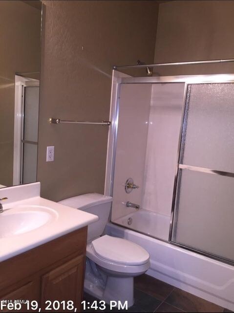 2ND FLR FULL BATH