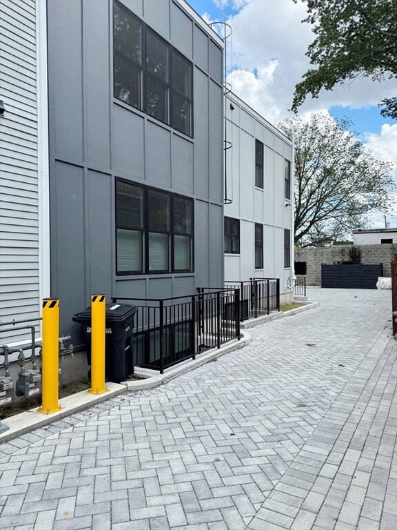 17 Fremont St unit 1, Somerville, MA 02145 - photo 2