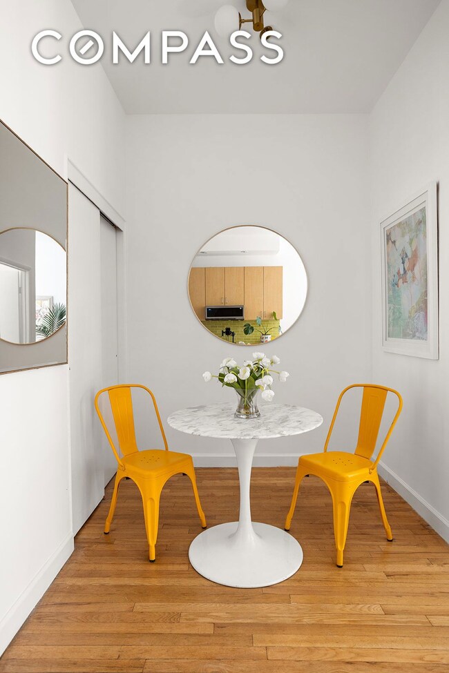 350 W 20th St unit 3-R, New York, NY 10011 - photo 3