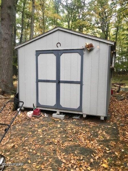 129 Muldovan Dr, Hawley, PA 18428 - photo 2