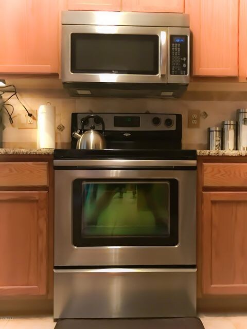 Micro/Oven/Stove