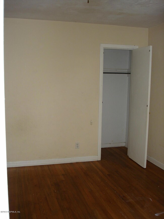 6716 Laralou Ct, Jacksonville, FL 32216 - photo 5