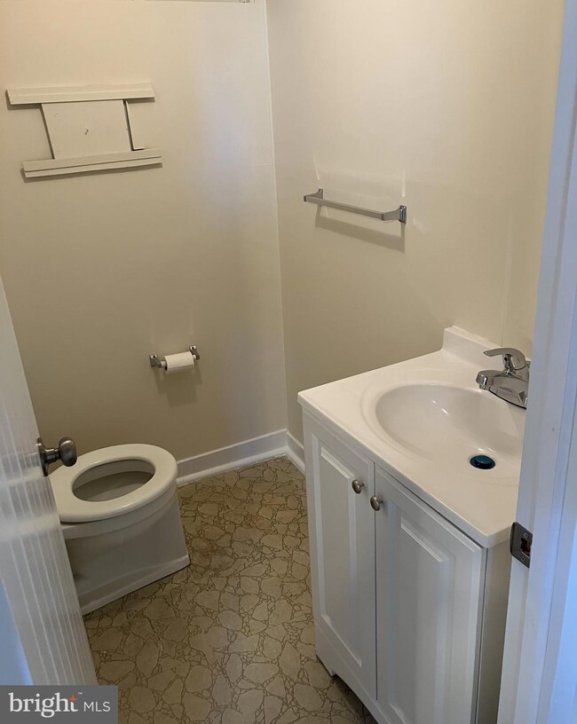 2405 Bond Ave, Drexel Hill, PA 19026 - photo 6