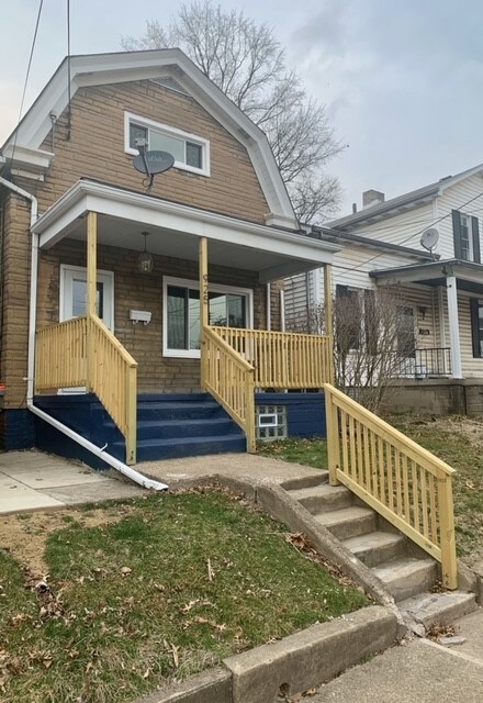 925 4th Ave, Beaver Falls, PA 15010 - photo 2