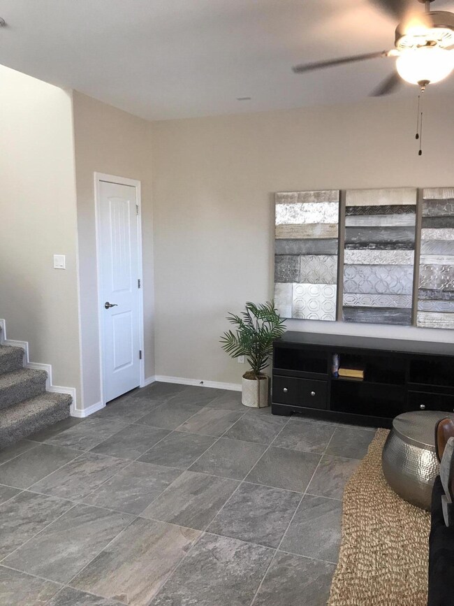 13801 Lago Vista Ave, Horizon City, TX 79928 - photo 5