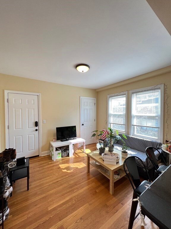 16 Silvey Place unit 1, Somerville, MA 02143 - photo 7