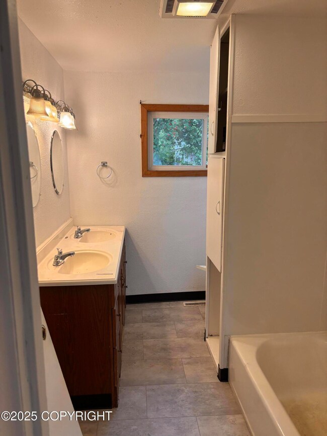 7732 E 4th Ave, Anchorage, AK 99504 - photo 6