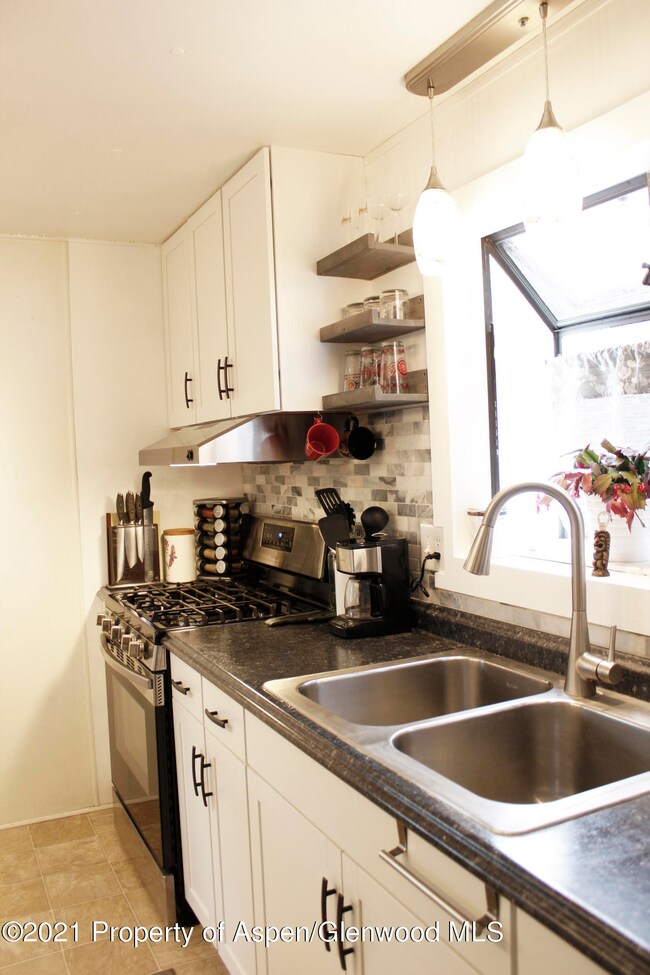 6_Kitchen