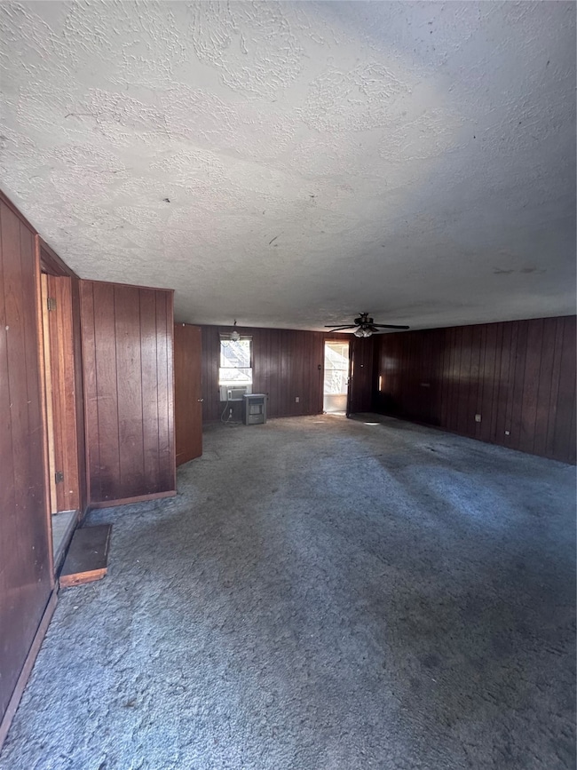 Entering the large Family/Gameroom/Den/Living from driveway front door.
