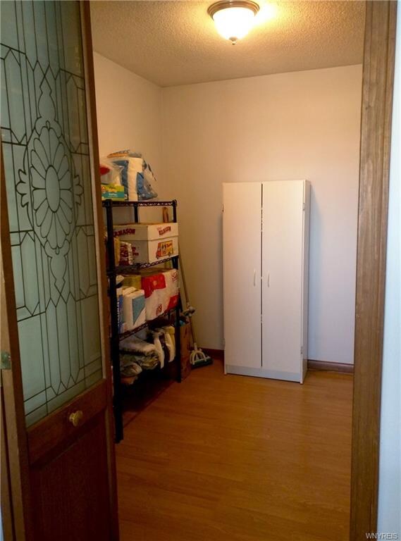 Walk in PANTRY!
