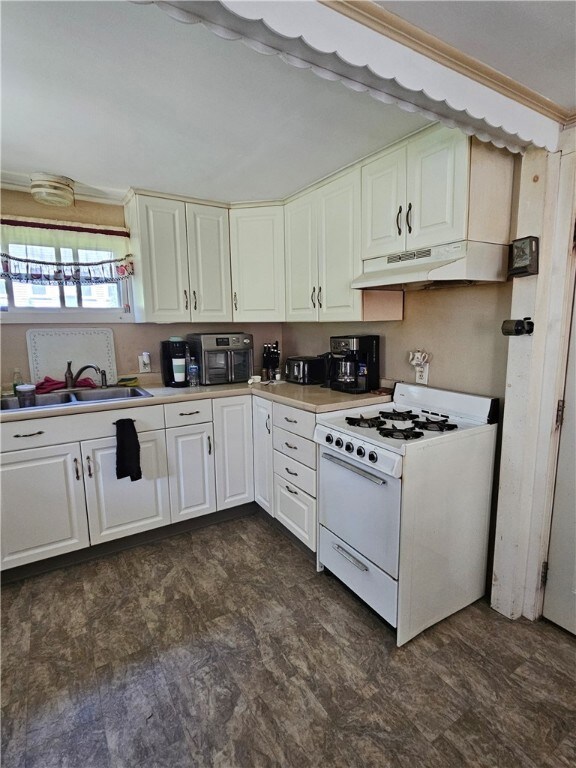 54 Schaeffer St, Wakefield, RI 02879 - photo 5