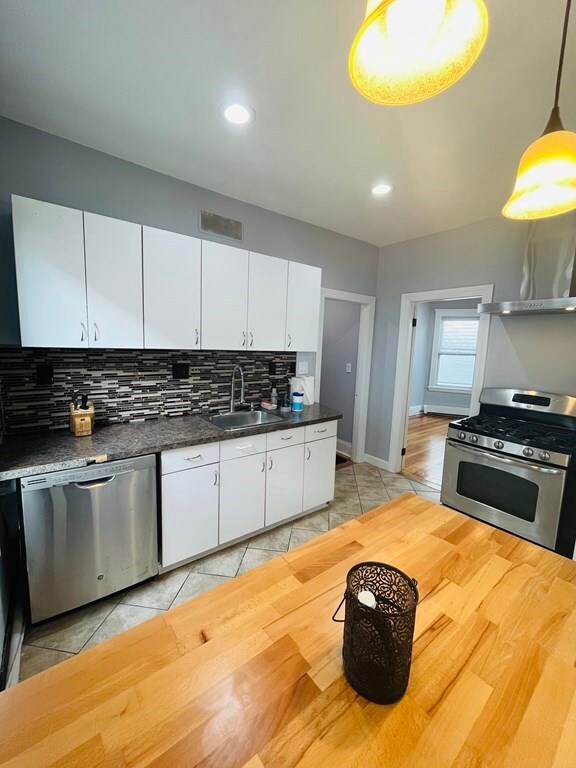 23 Harbor View St unit 3, Dorchester, MA 02125 - photo 4