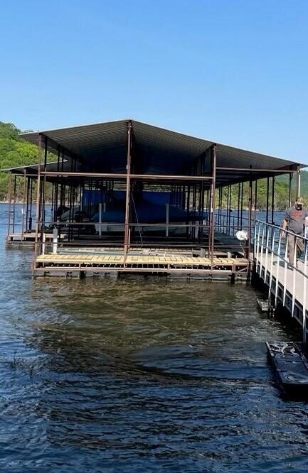 Dock