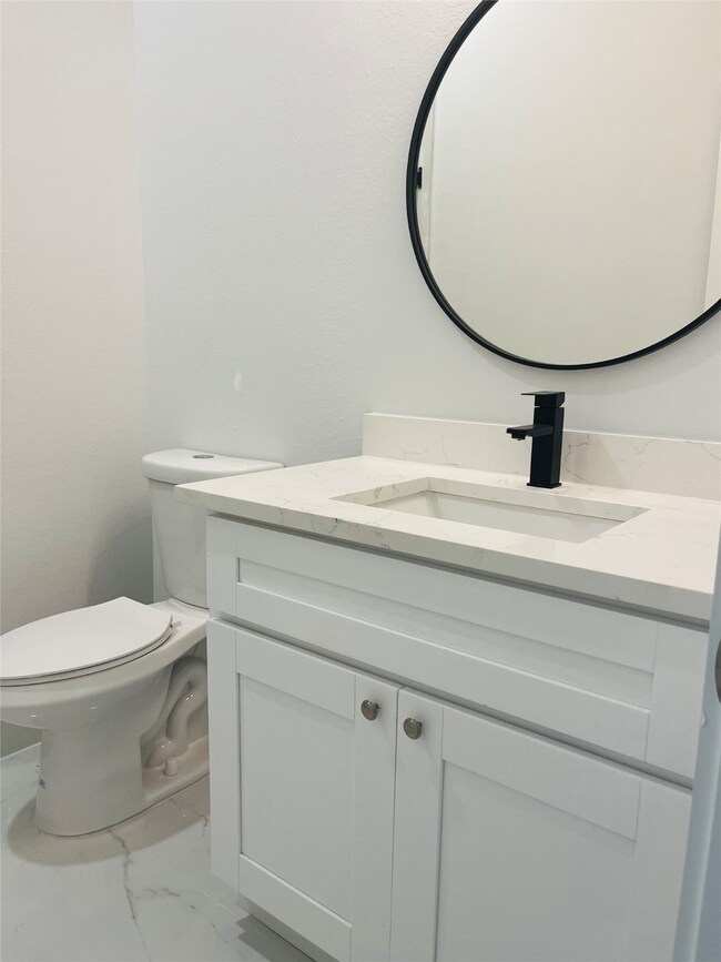 7002 S Hall St unit A, Houston, TX 77028 - photo 7