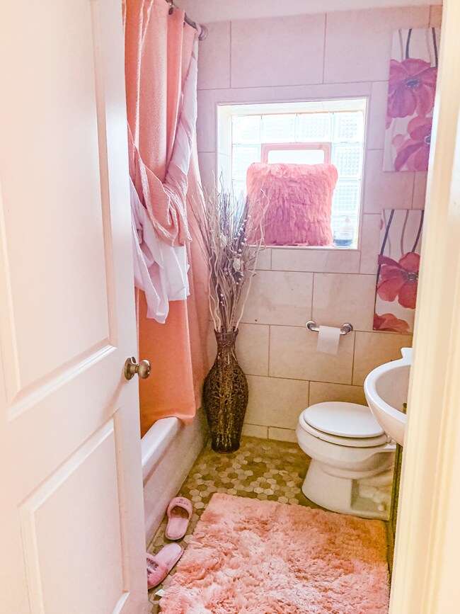 4822 S Union Ave, Chicago, IL 60609 - photo 2