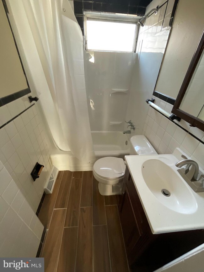 1075 Trent Rd, Camden, NJ 08104 - photo 5