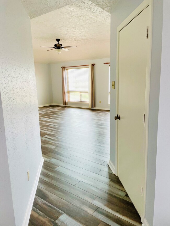 17007 Bentana Ct, Houston, TX 77095 - photo 4