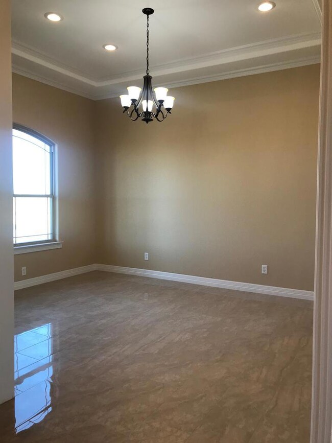 10529 W Yukon Rd, Odessa, TX 79764 - photo 7