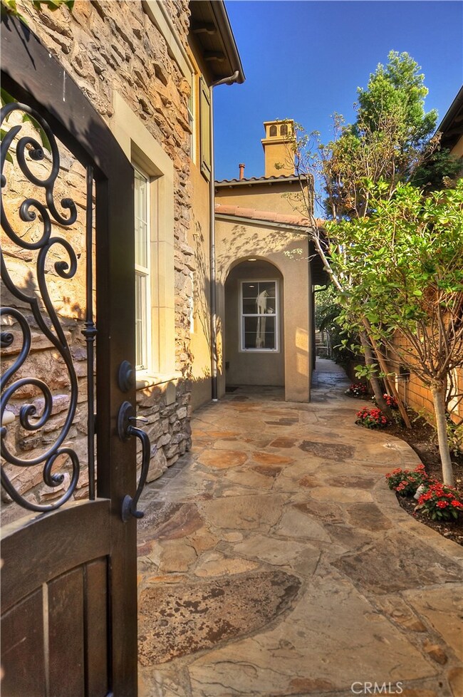 Private entryway!