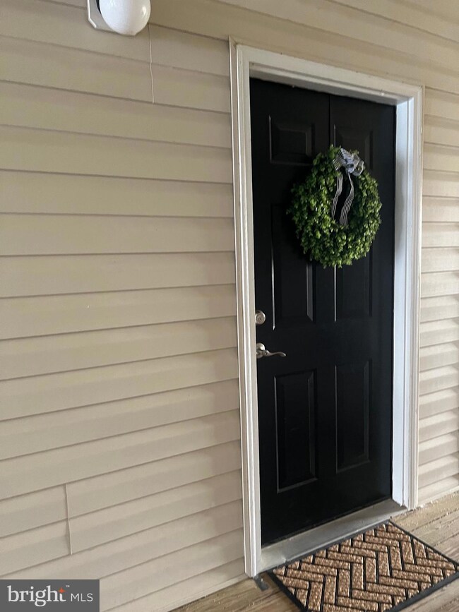 21216 Mcfadden Square unit 407, Sterling, VA 20165 - photo 2