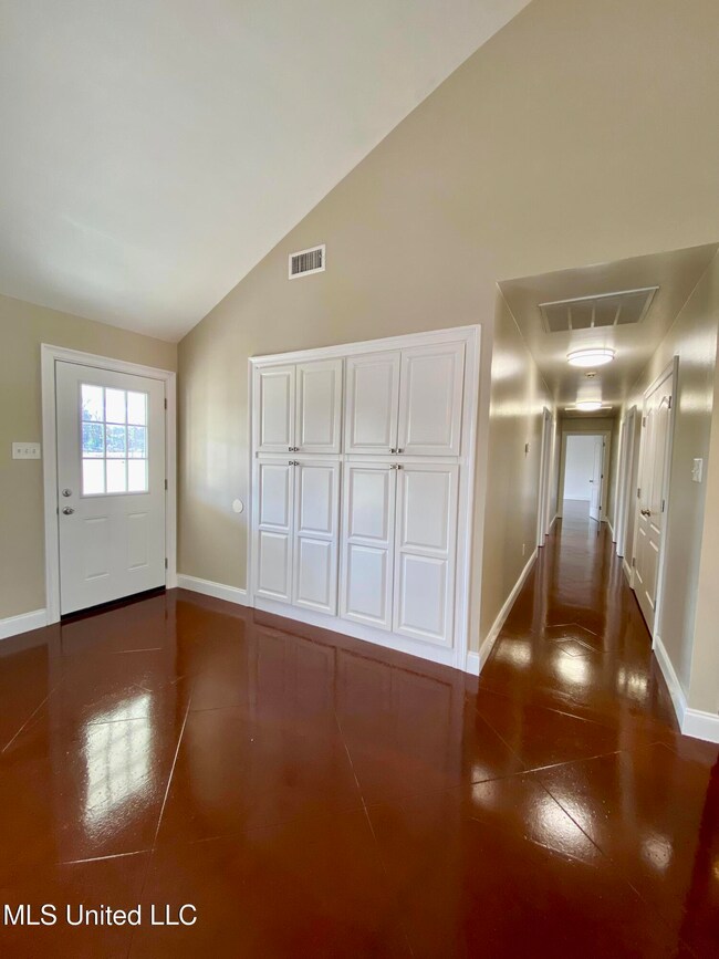 3 Entryway, IMG_1572