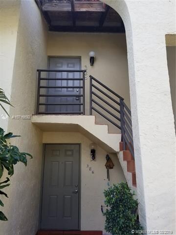 3559 Magellan Cir unit 3282, Miami, FL 33180 - photo 2