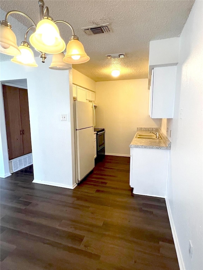 7045 Crosstimbers Ln, North Richland Hills, TX 76182 - photo 6