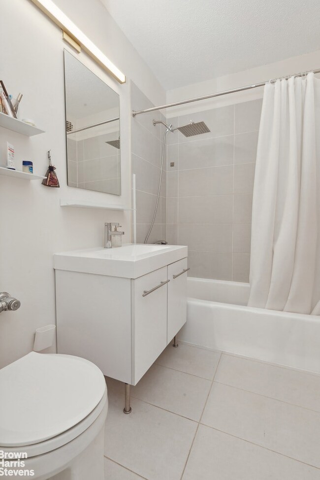 72-35 112th St unit 2 D, Forest Hills, NY 11375 - photo 4