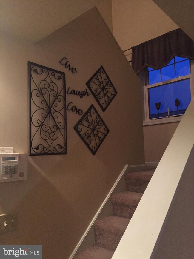 321 Hazel St, Lancaster, PA 17603 - photo 3