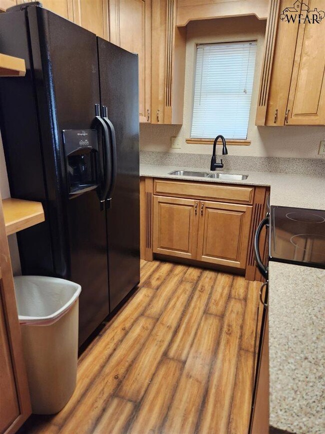 3 Court Capistrano unit C, Wichita Falls, TX 76310 - photo 4