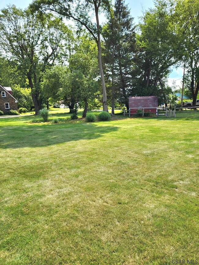 1054 Goucher St, Johnstown, PA 15905 - photo 5