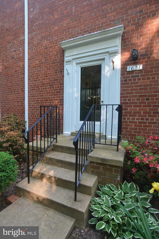 1631 Preston Rd, Alexandria, VA 22302 - photo 2