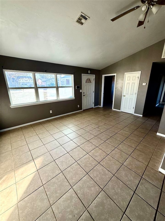 606 Hampton Dr, Ponca City, OK 74601 - photo 3