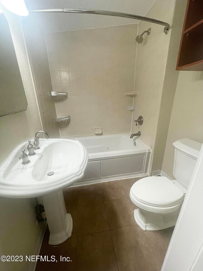1300 Hamilton St, Jacksonville, FL 32205 - photo 6