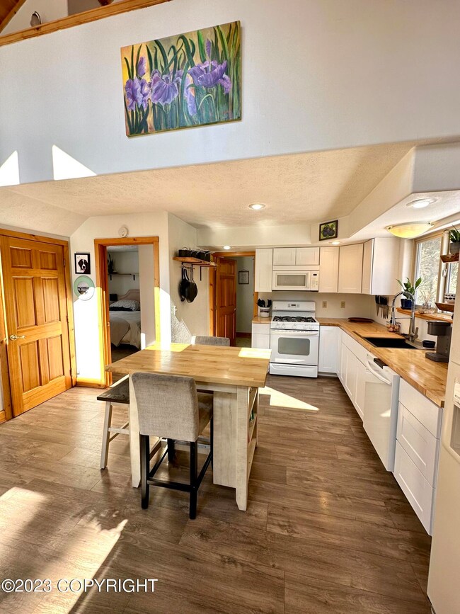 52580 Secora Ave, Kasilof, AK 99610 - photo 6