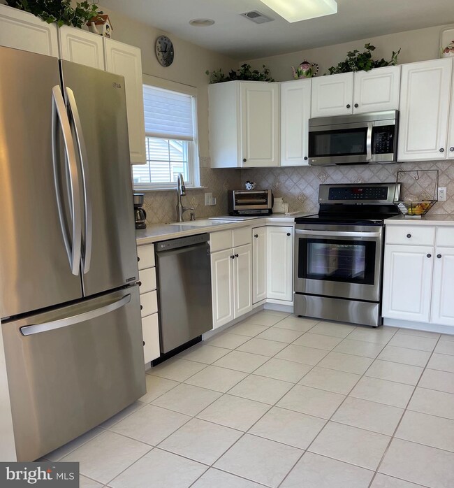 10 Clifford Dr, Mount Laurel, NJ 08054 - photo 5