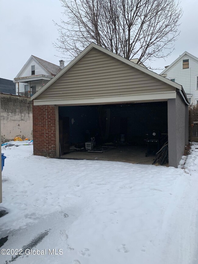 17 Sparkill Ave, Albany, NY 12209 - photo 3