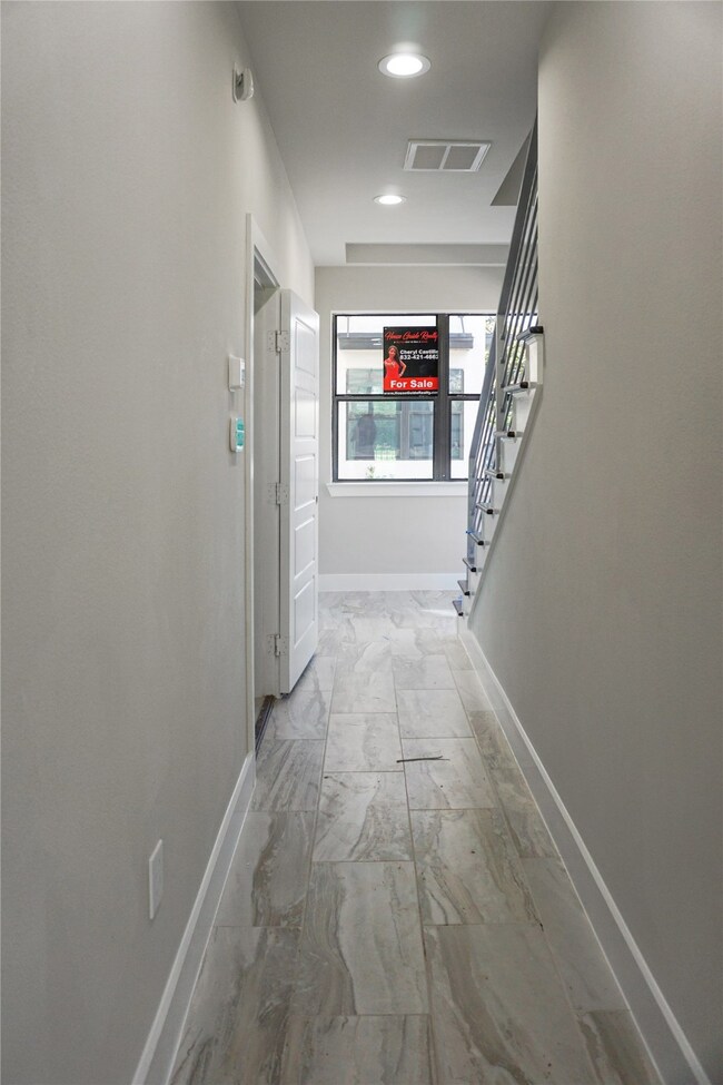 5119 Elysian St, Houston, TX 77009 - photo 2